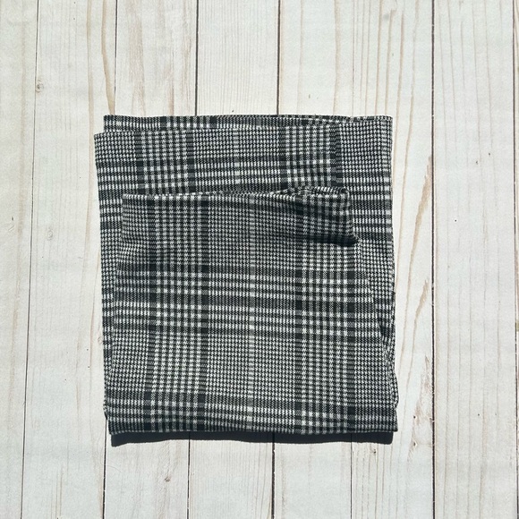 H&M Plaid Skirt - Picture 2 of 4